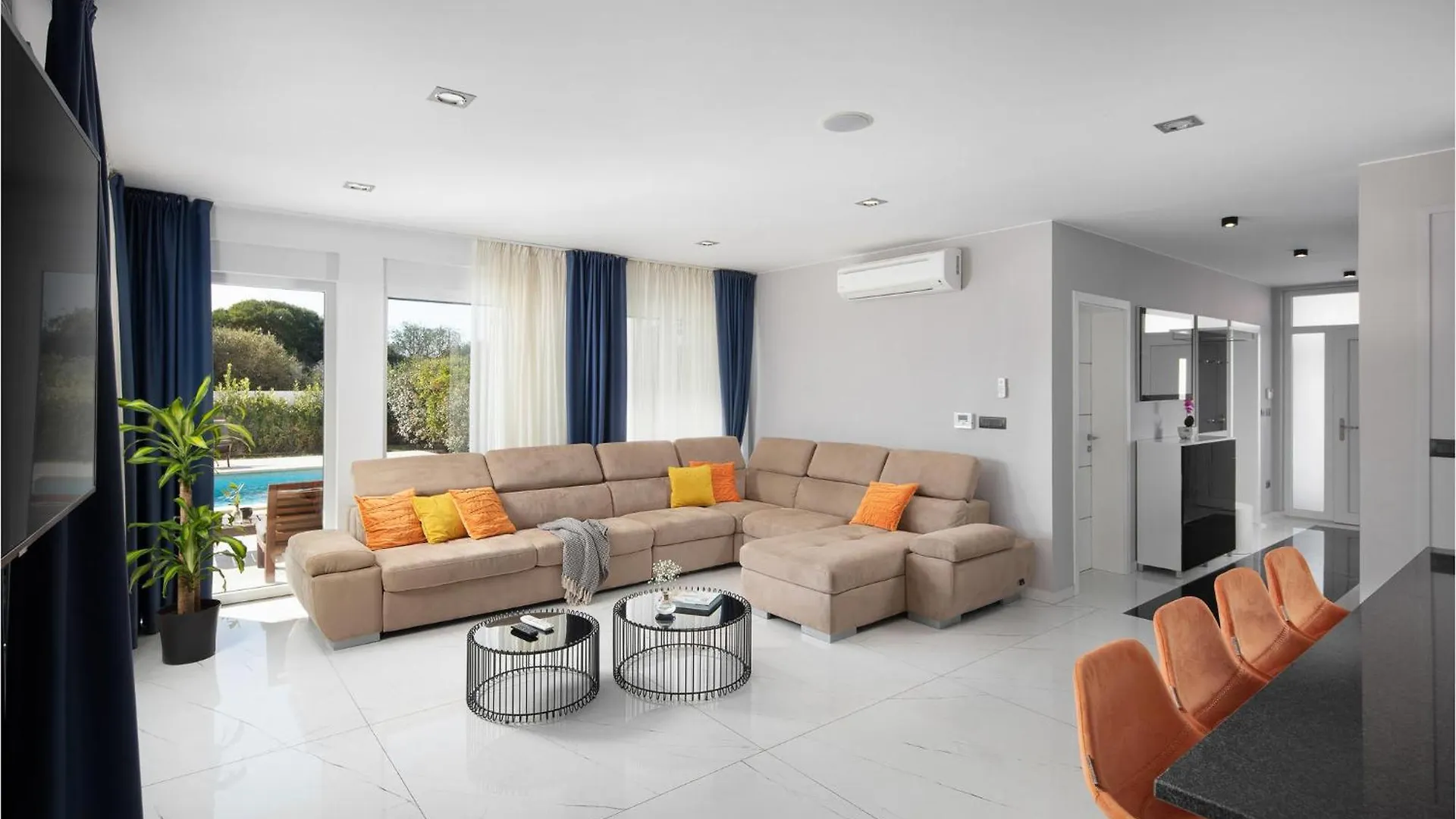 Holiday home 4 Bedroom Beautiful Home In Banjole Croatia