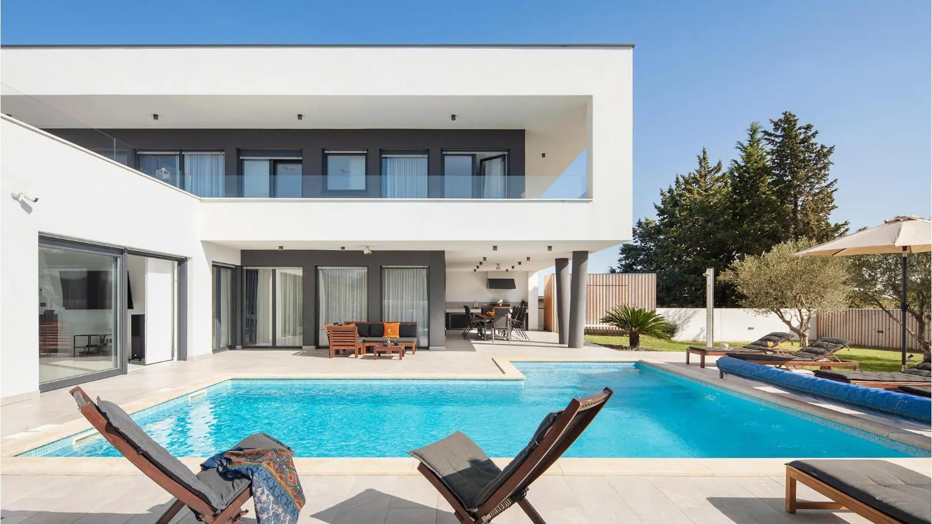 4 Bedroom Beautiful Home In Banjole
